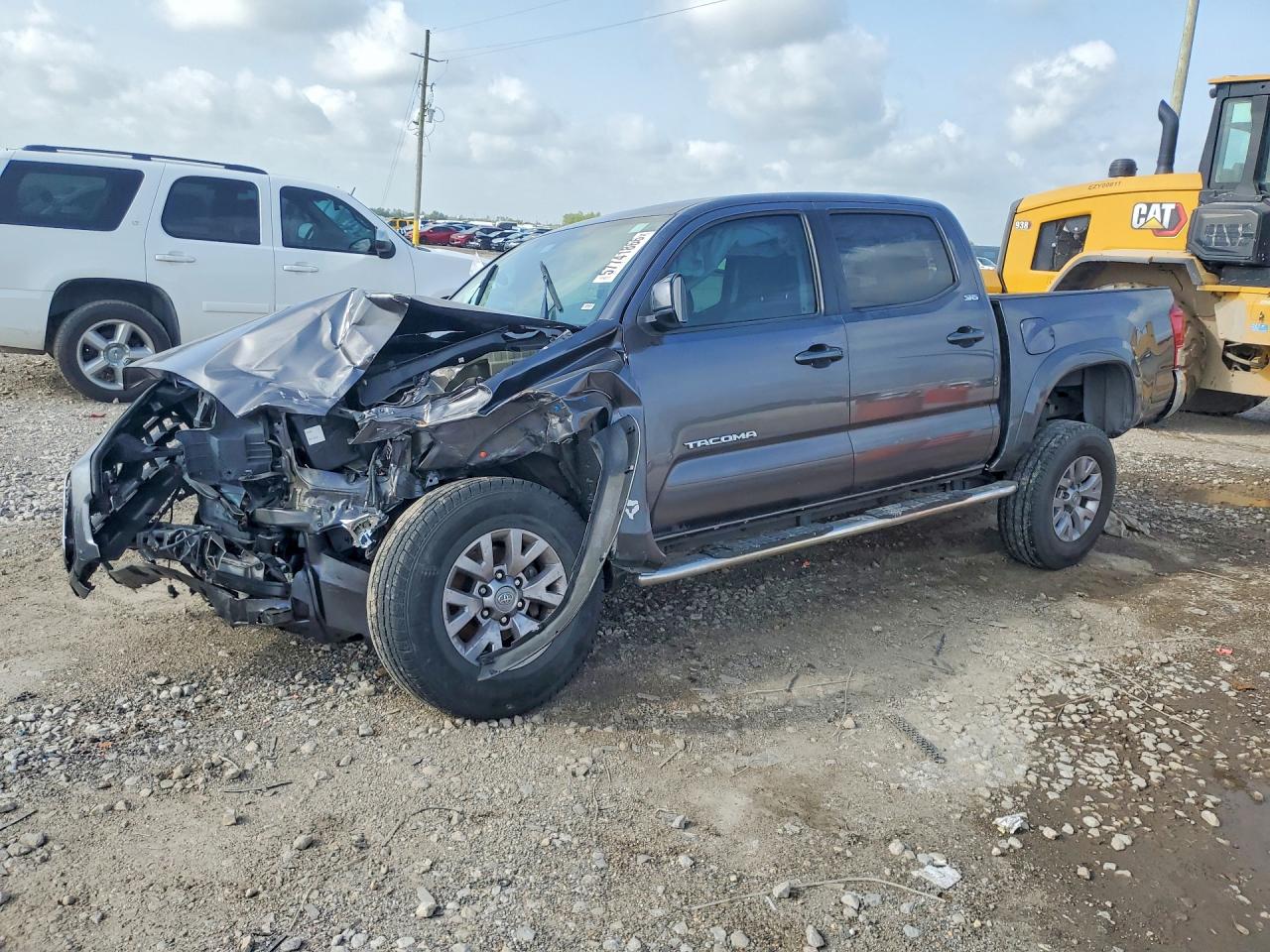2017 TOYOTA TACOMA SR5 V6