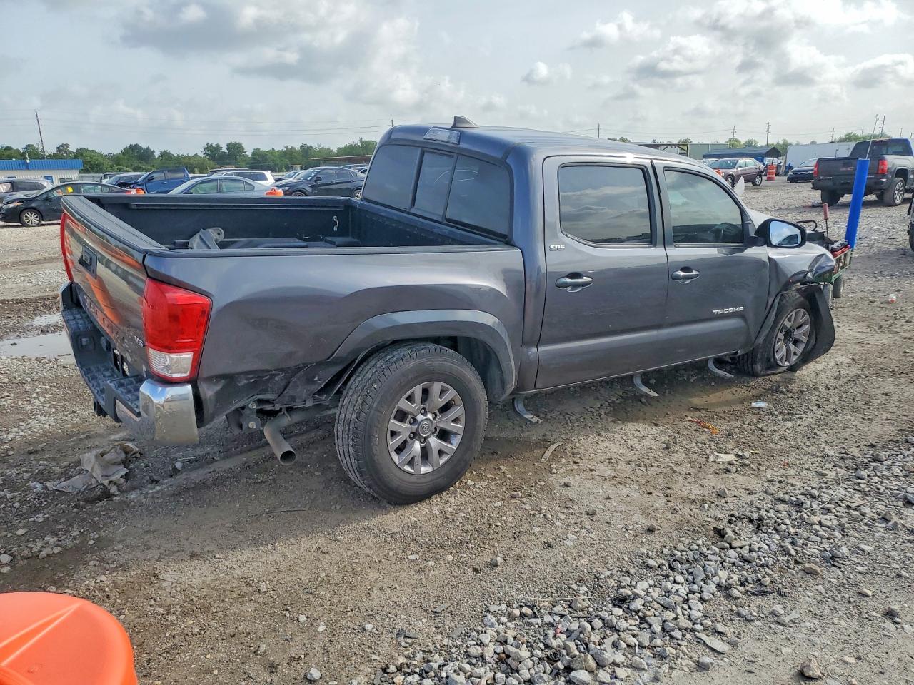 2017 TOYOTA TACOMA SR5 V6 — снимка 3