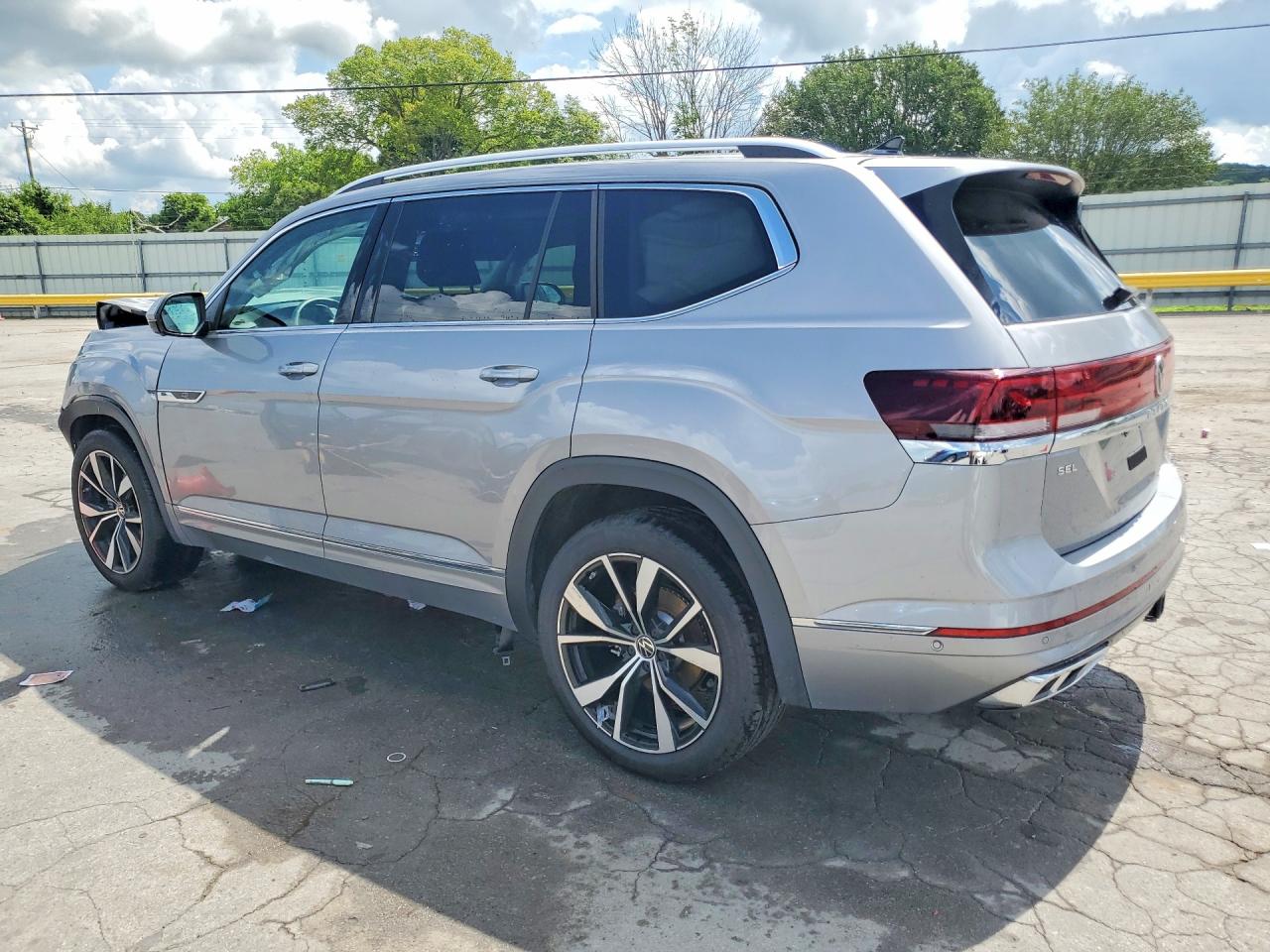 2026 VOLKSWAGEN ATLAS SEL PREMIUM R-LINE — снимка 2