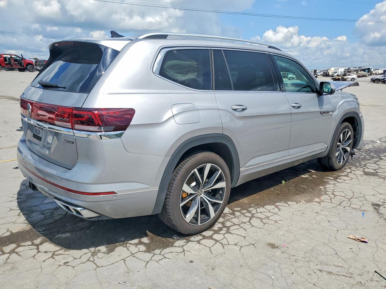 2026 VOLKSWAGEN ATLAS SEL PREMIUM R-LINE — снимка 3