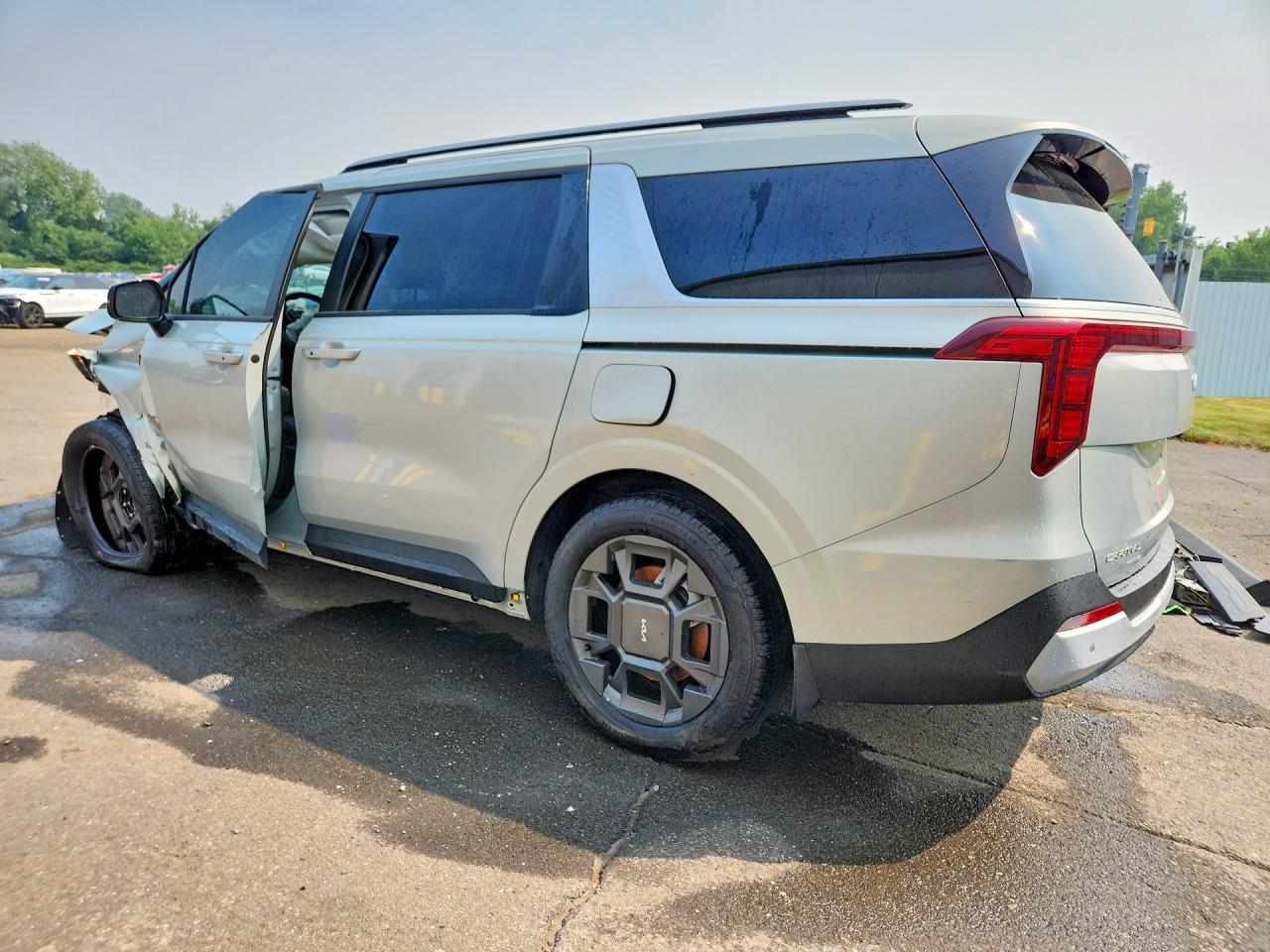 2026 KIA CARNIVAL EX — снимка 2