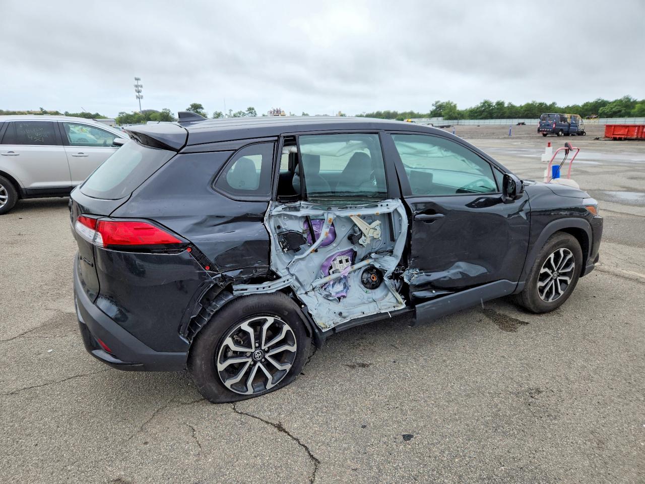 2024 TOYOTA COROLLA CROSS HYBRID S — снимка 3
