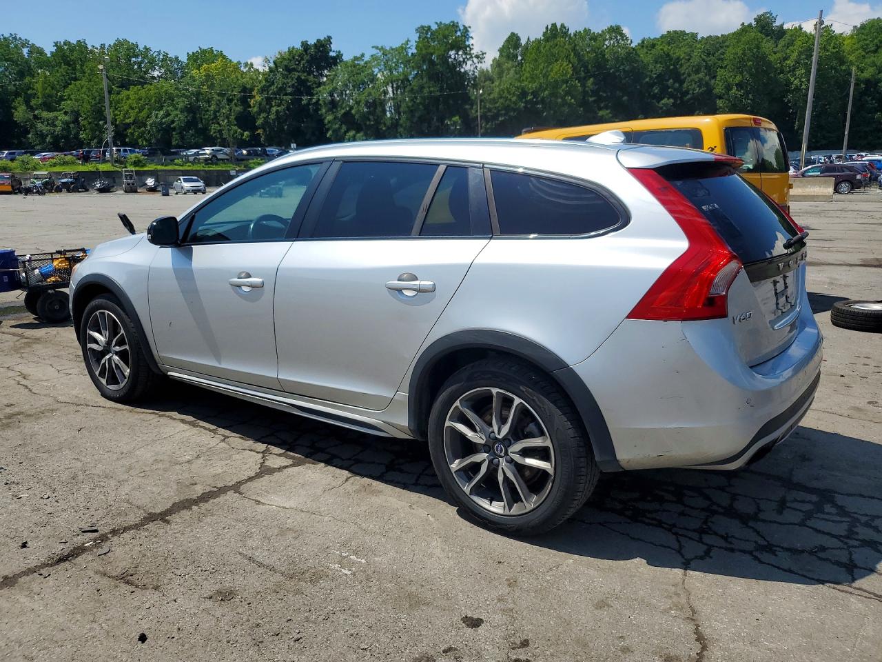 2018 VOLVO V60 CROSS COUNTRY PLATINUM — снимка 2