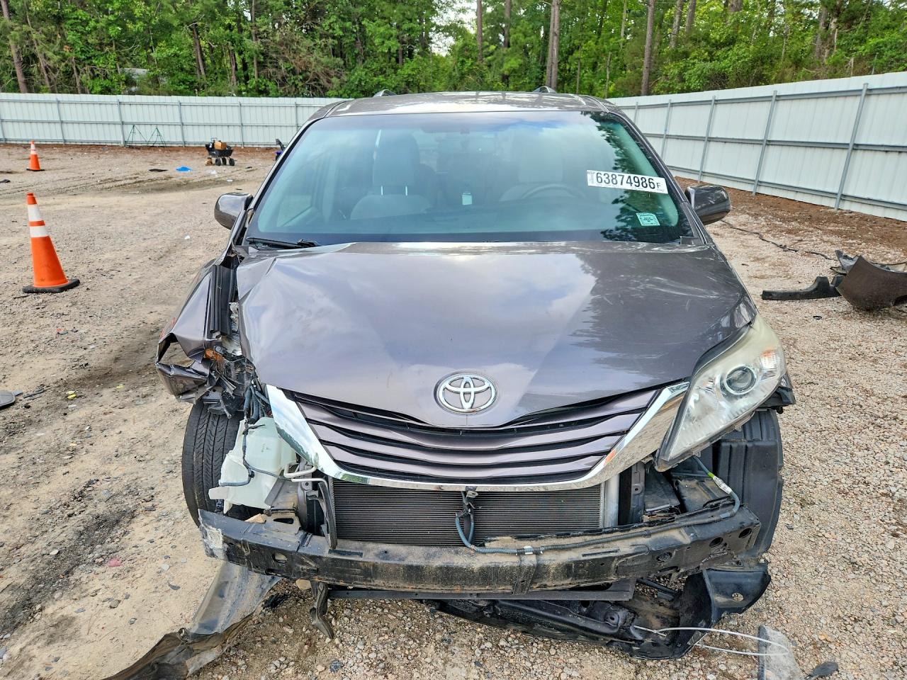 2017 TOYOTA SIENNA LE — снимка 5