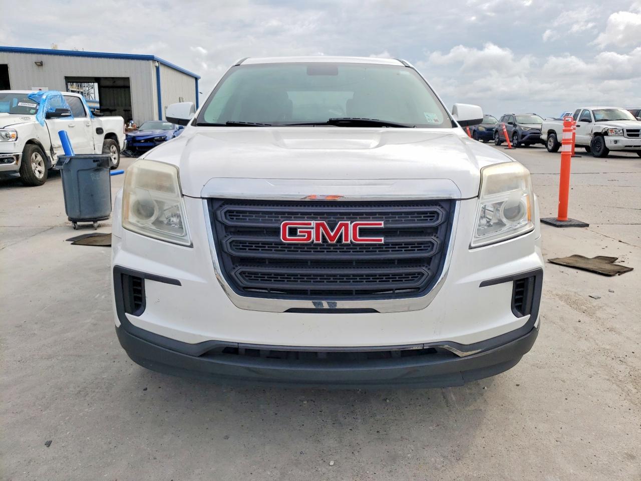 2017 GMC TERRAIN SLE — снимка 5