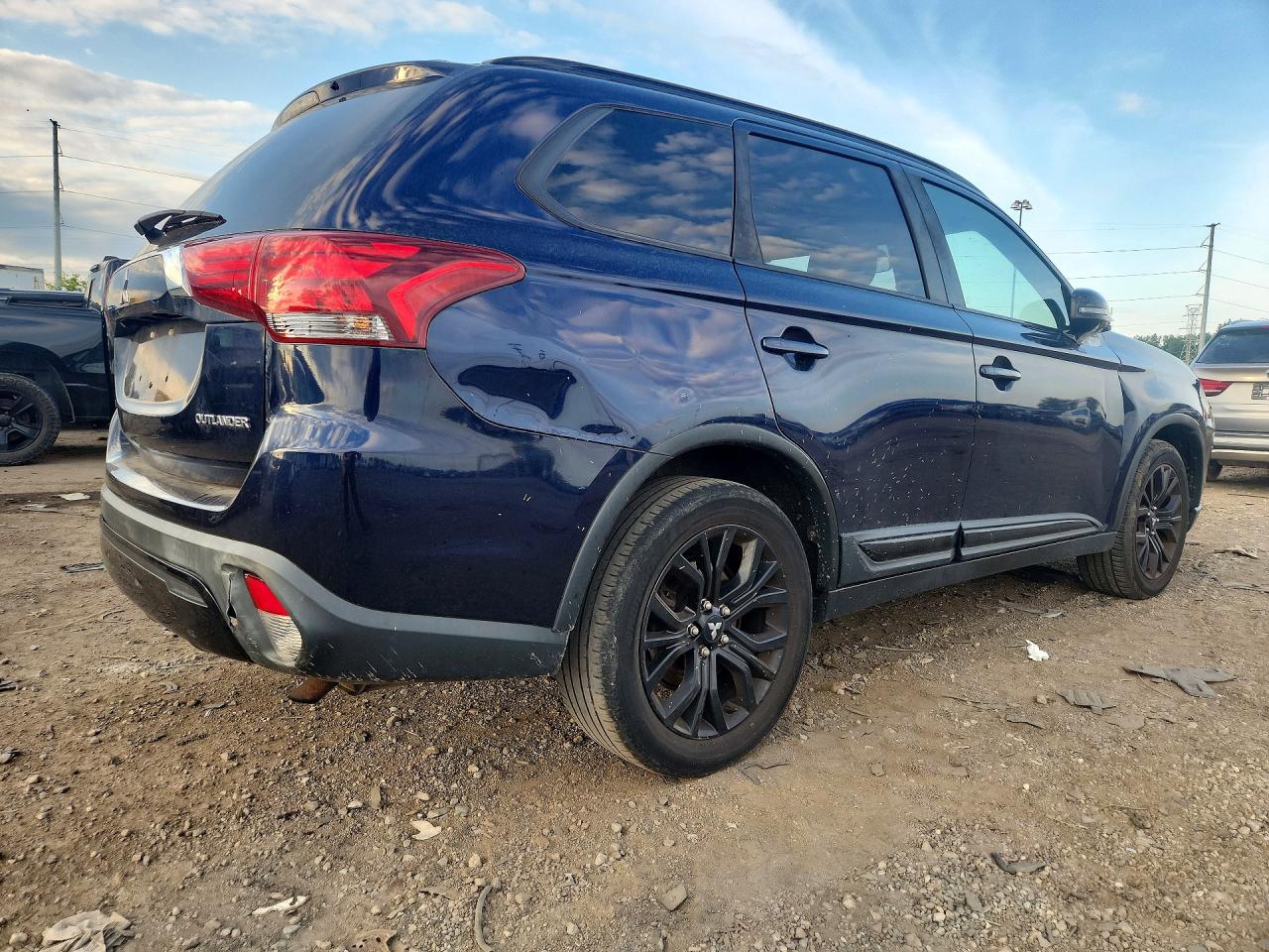 2019 MITSUBISHI OUTLANDER SE — снимка 3