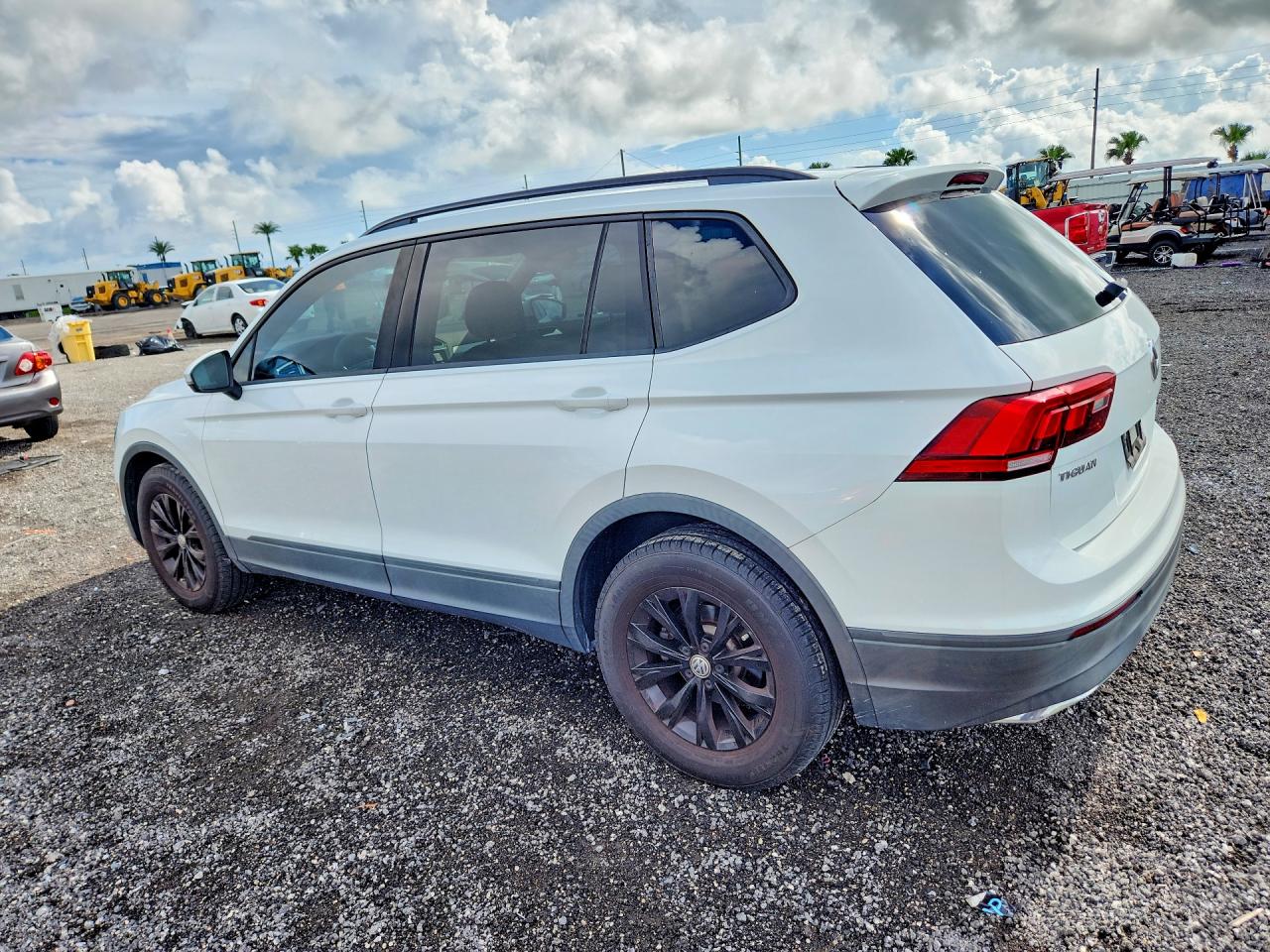 2018 VOLKSWAGEN TIGUAN S — снимка 2