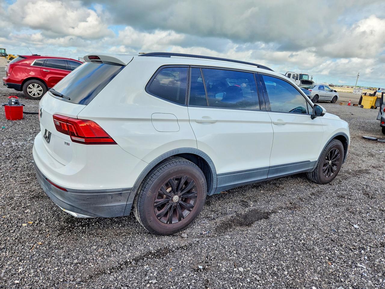 2018 VOLKSWAGEN TIGUAN S — снимка 3