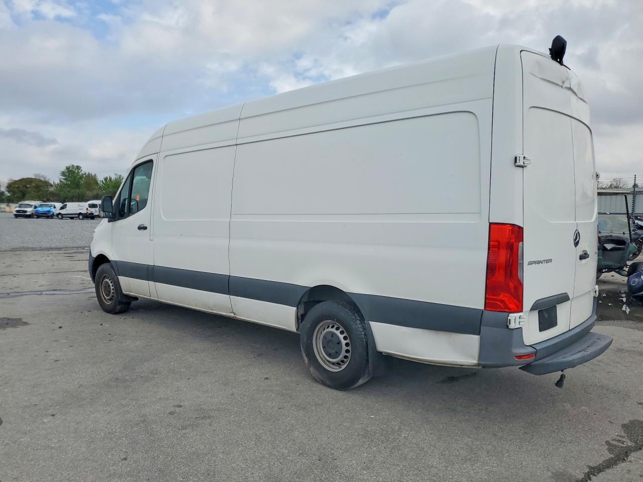 2021 MERCEDES-BENZ SPRINTER 2500 — снимка 2