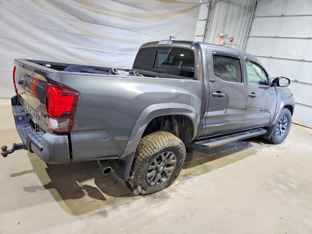 2020 TOYOTA TACOMA SR5 V6 — снимка 3
