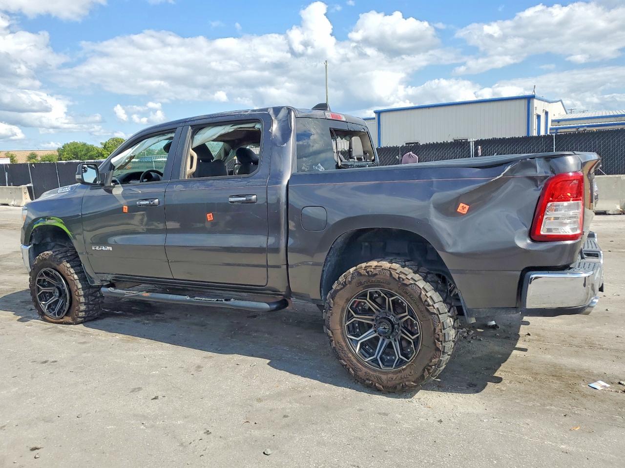 2020 RAM 1500 BIG HORN — снимка 2