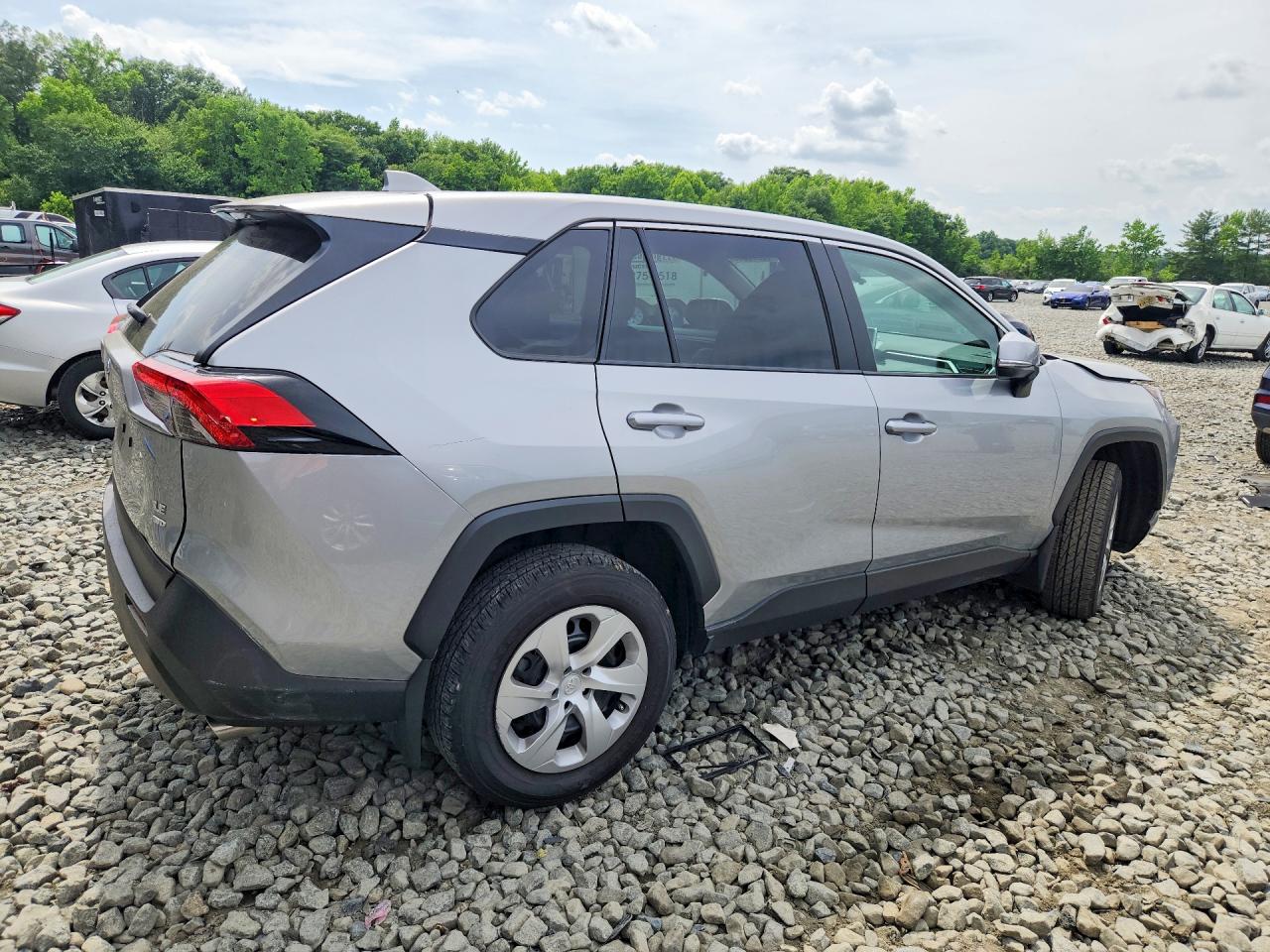 2025 TOYOTA RAV4 LE — снимка 3