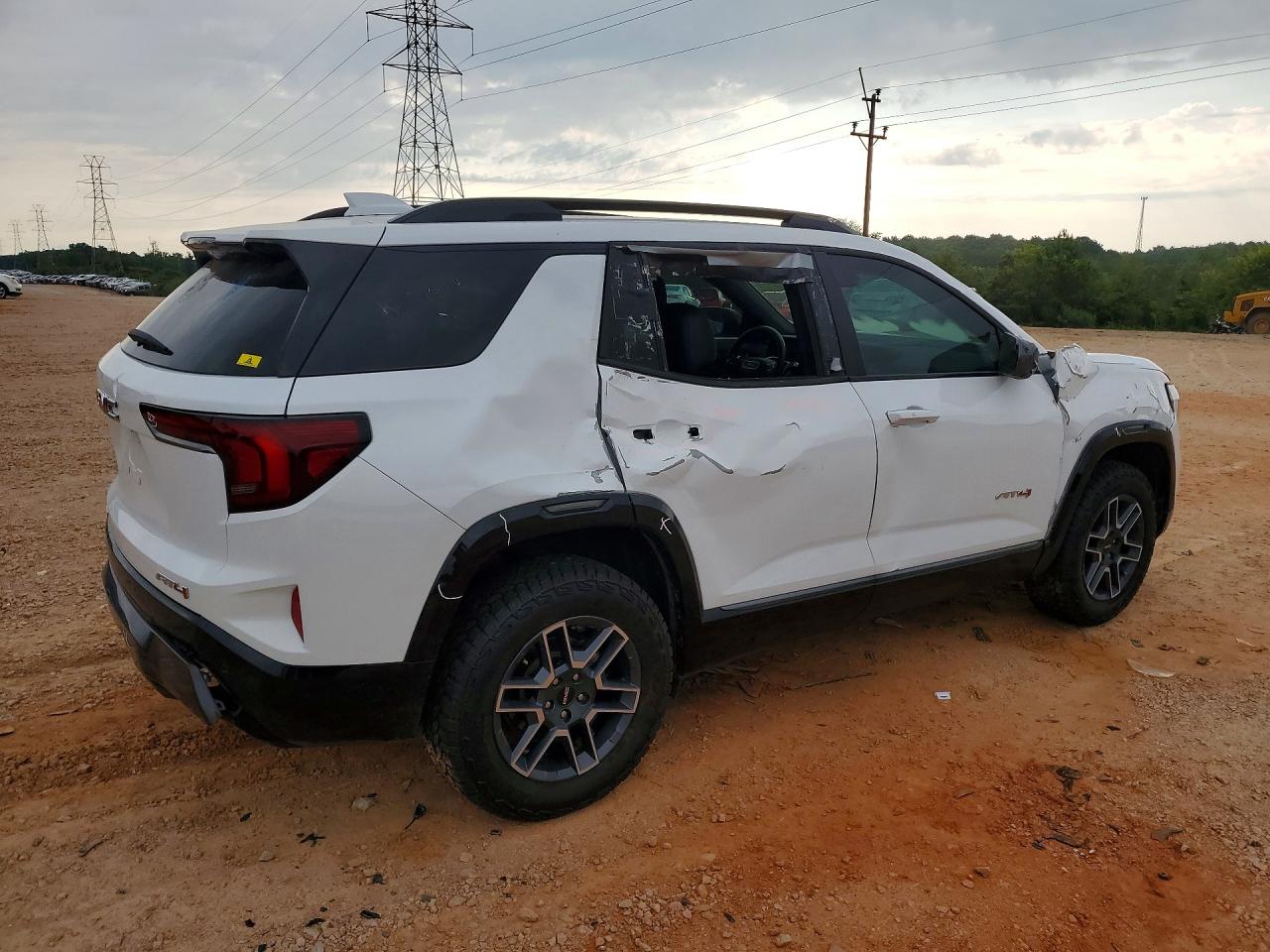 2026 GMC TERRAIN AT4 — снимка 3