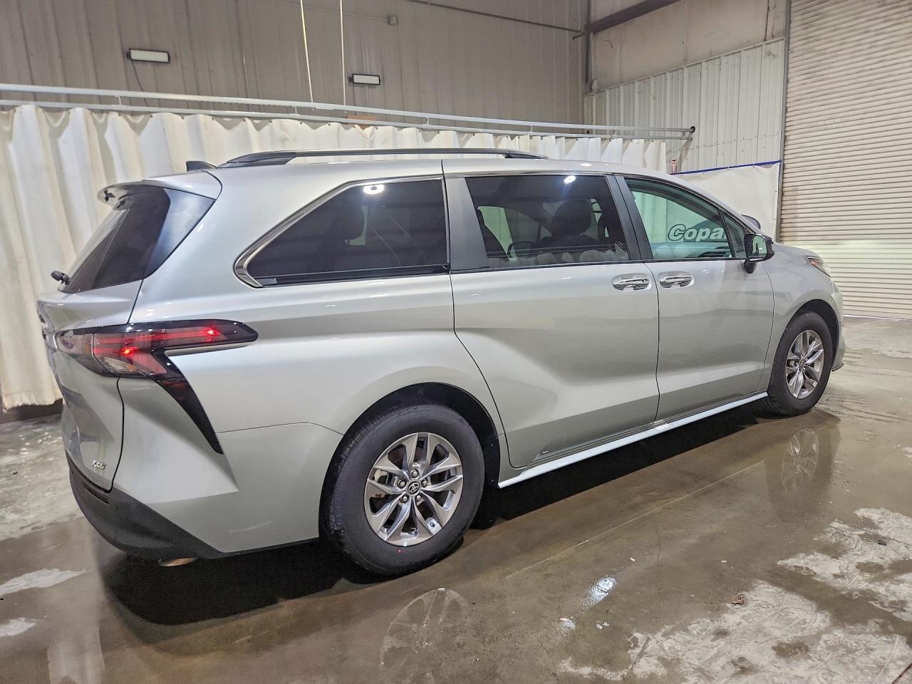 2025 TOYOTA SIENNA XLE 8-PASSENGER — снимка 3