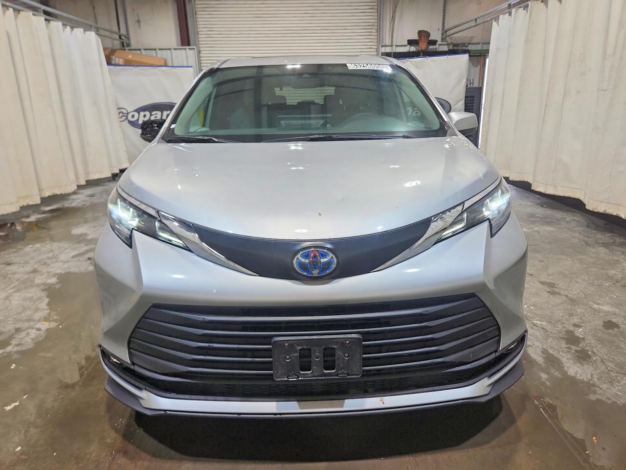 2025 TOYOTA SIENNA XLE 8-PASSENGER — снимка 5