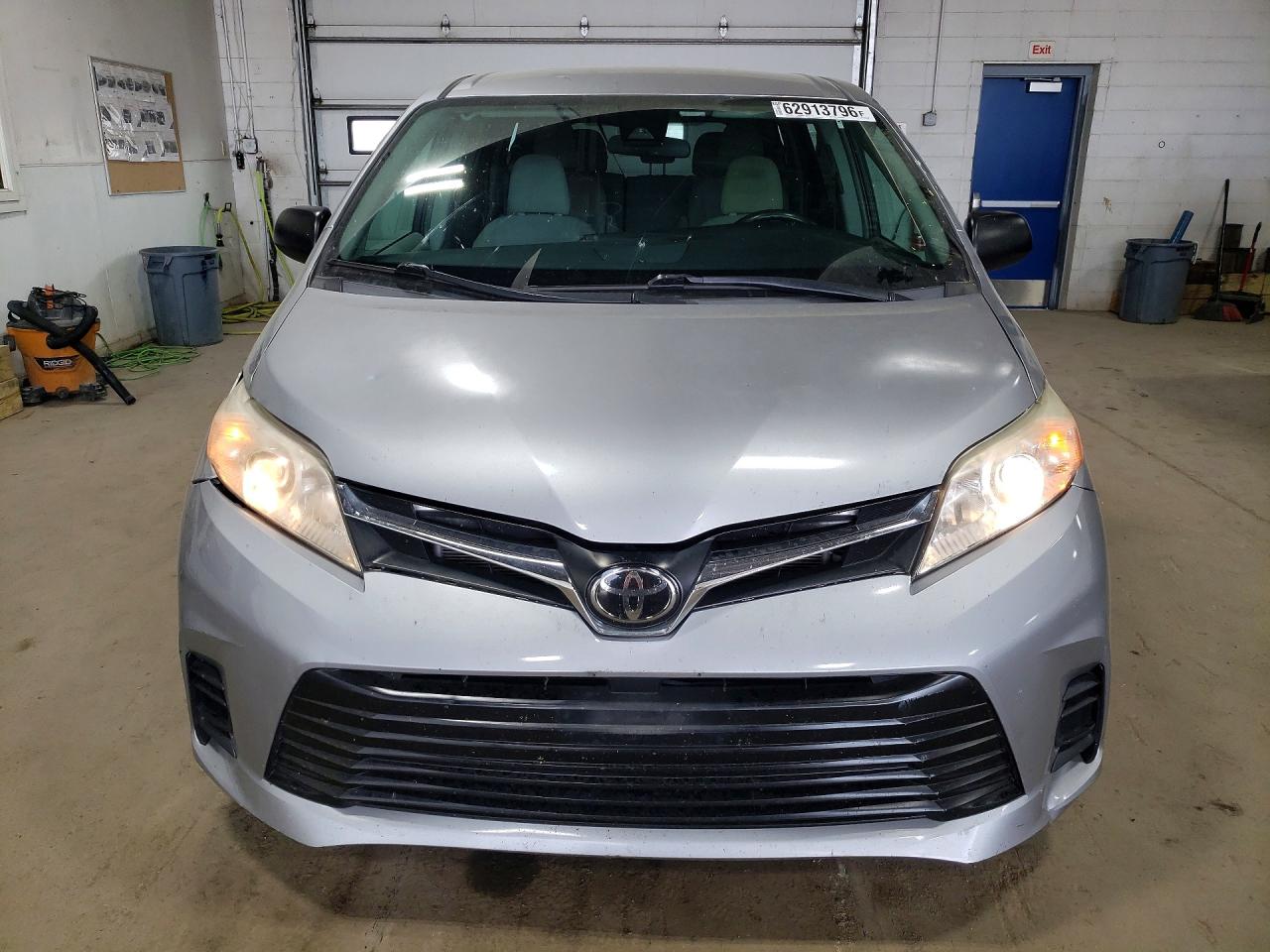 2018 TOYOTA SIENNA L — снимка 5