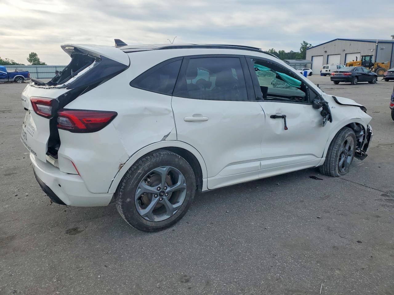 2024 FORD ESCAPE ST LINE — снимка 3