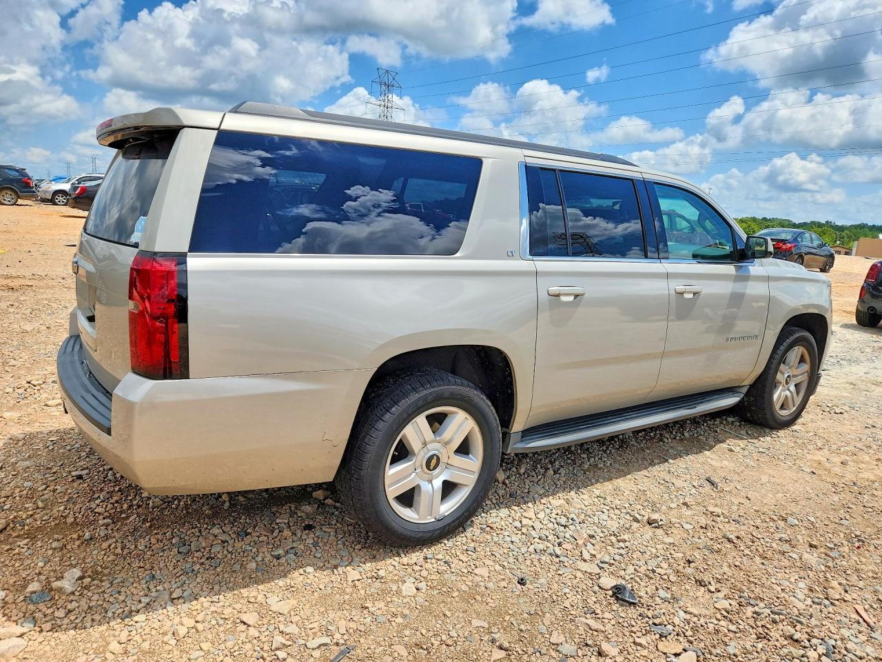 2015 CHEVROLET SUBURBAN C1500 LT — снимка 3