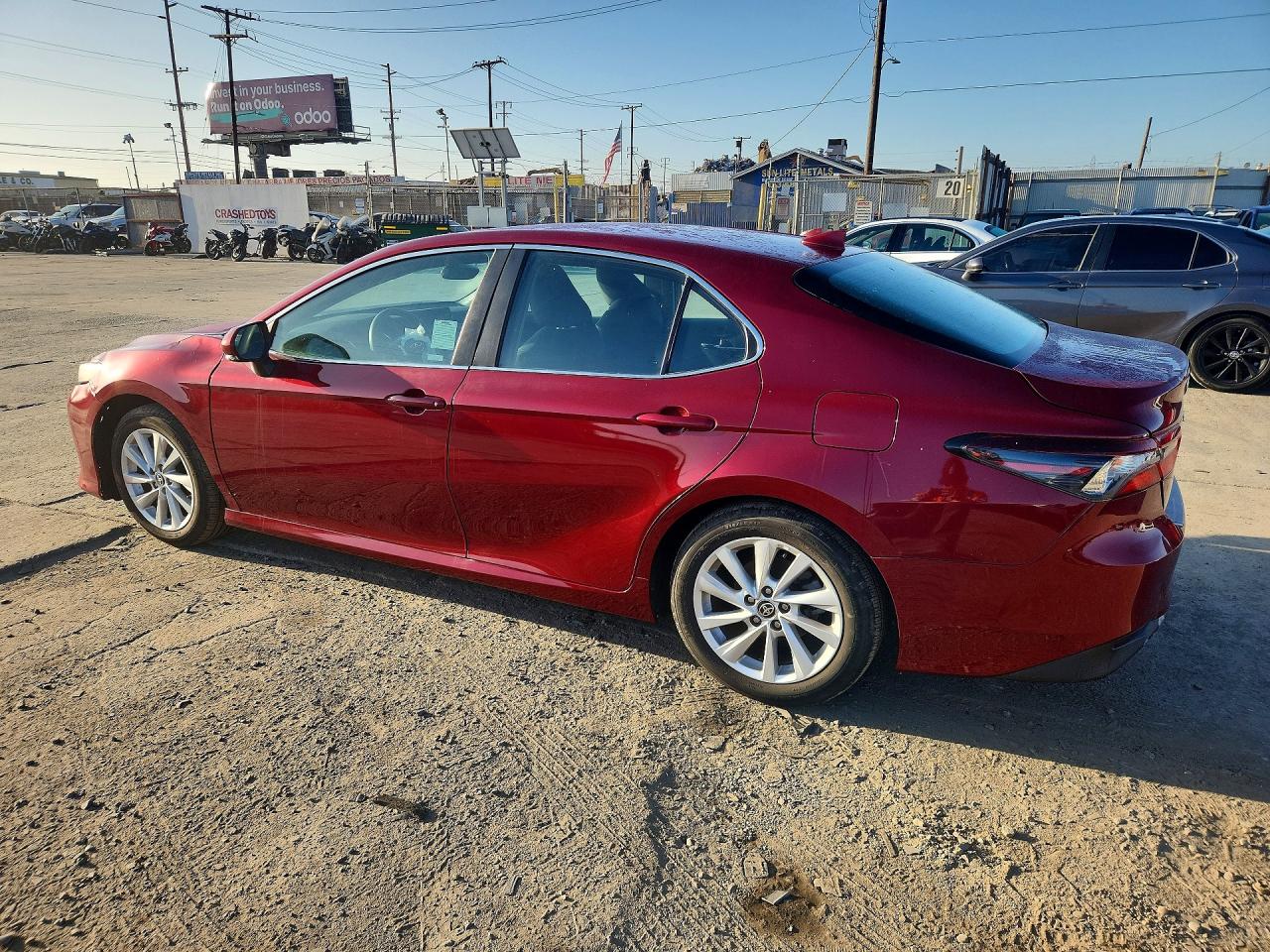 2022 TOYOTA CAMRY LE — снимка 2