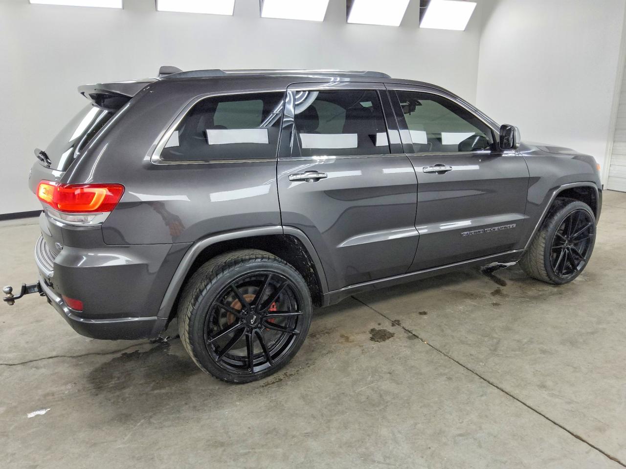 2017 JEEP GRAND CHEROKEE OVERLAND — снимка 3
