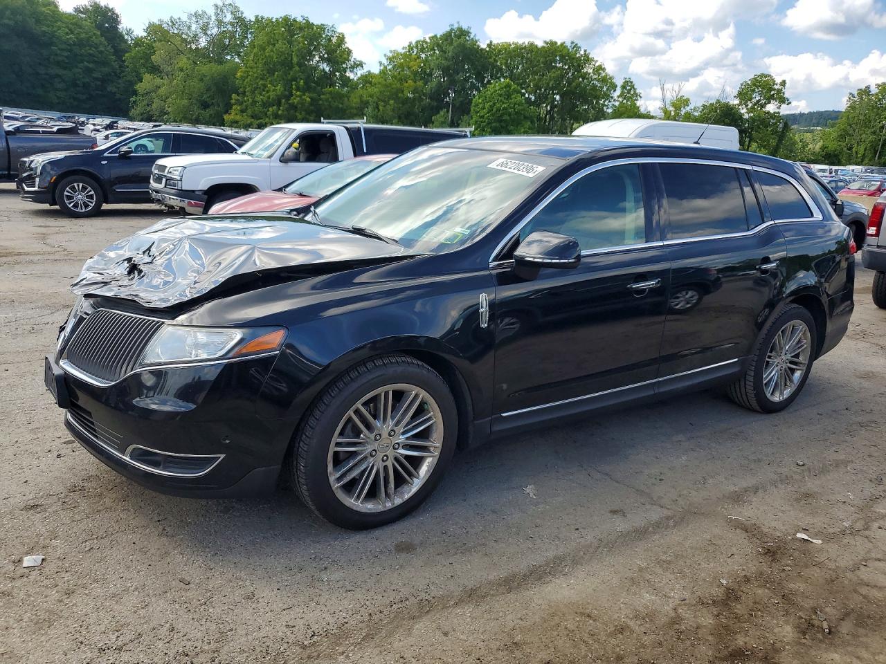 2016 LINCOLN MKT