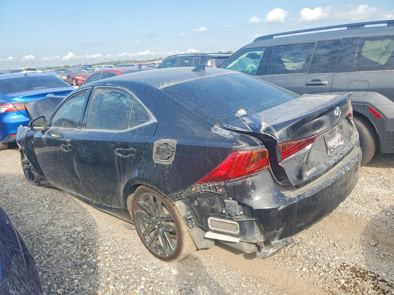 2018 LEXUS IS 300 — снимка 2