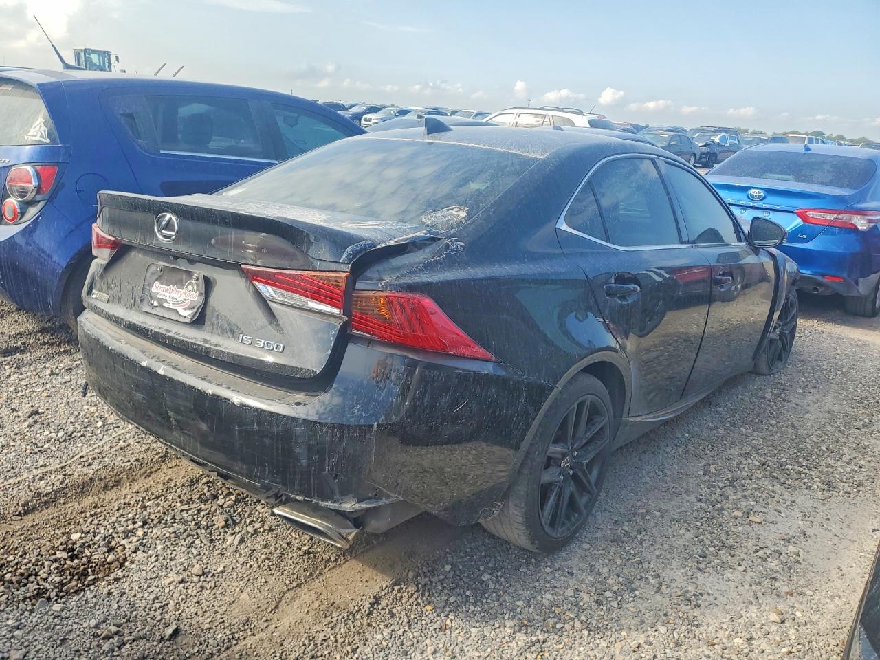 2018 LEXUS IS 300 — снимка 3