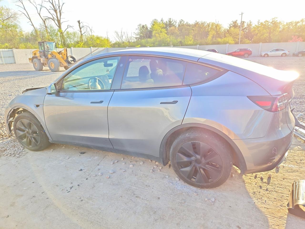 2024 TESLA MODEL Y — снимка 2