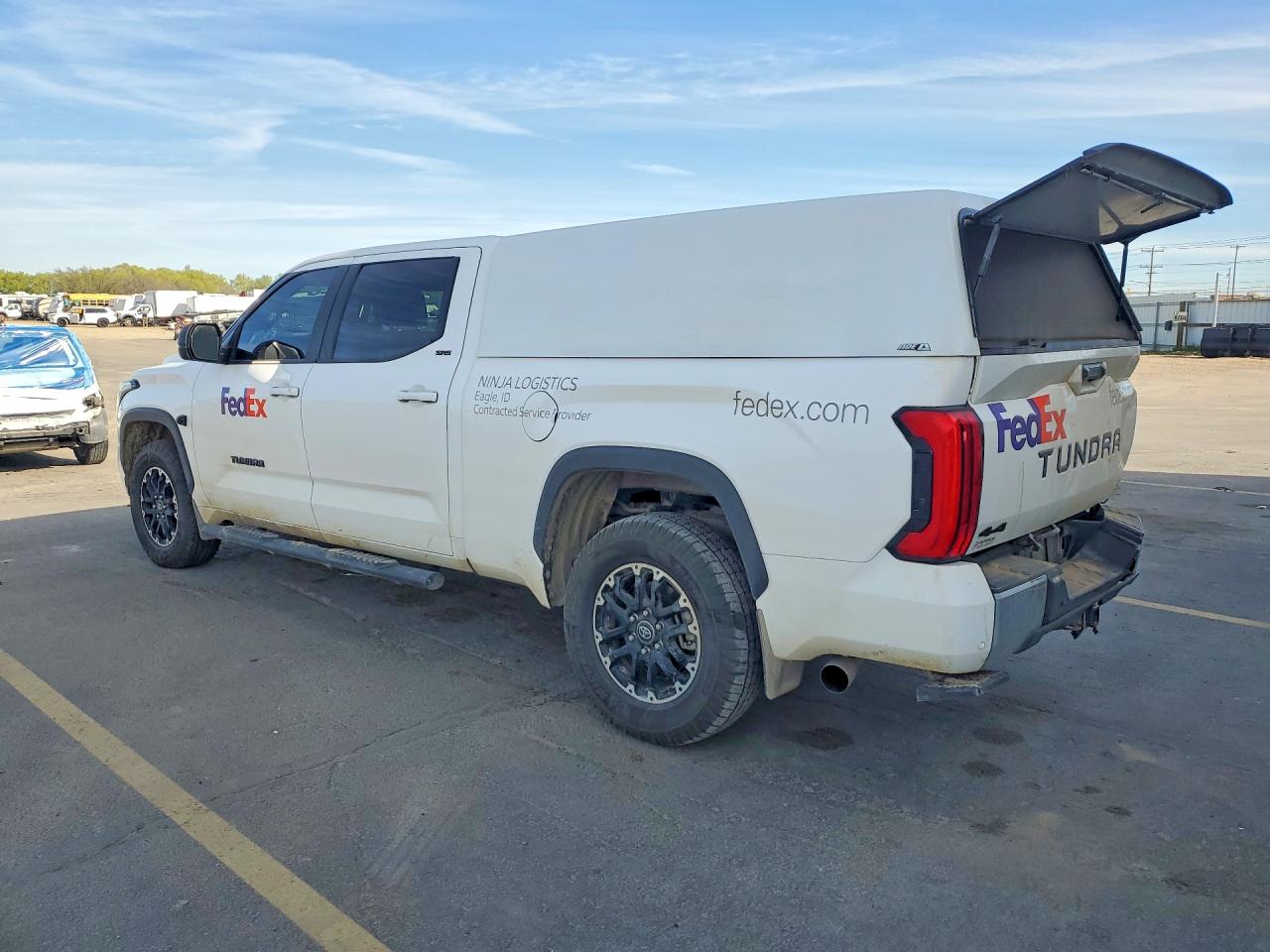2025 TOYOTA TUNDRA 4WD — снимка 2