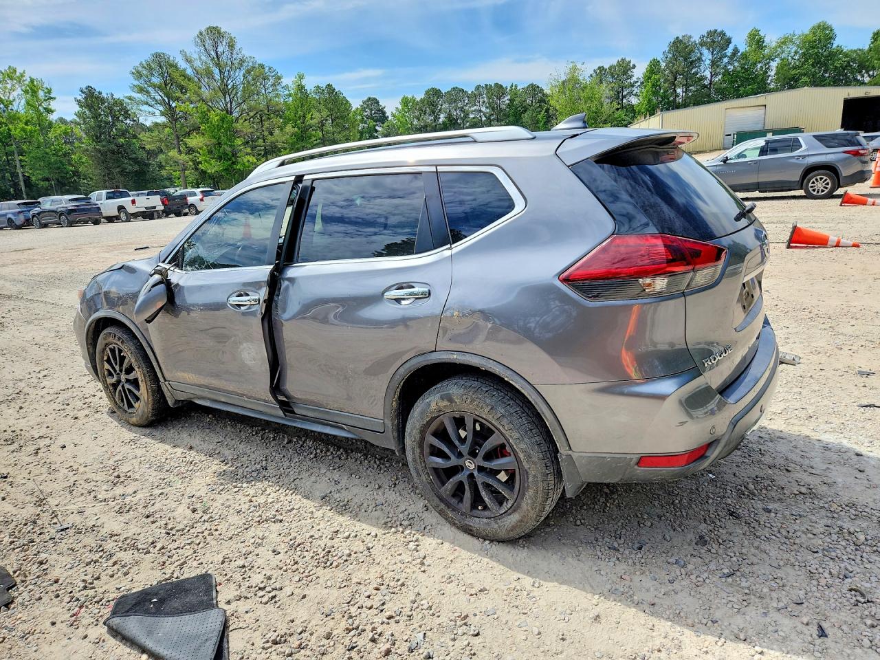 2019 NISSAN ROGUE SV — снимка 2