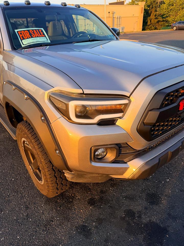 2017 TOYOTA TACOMA SR5