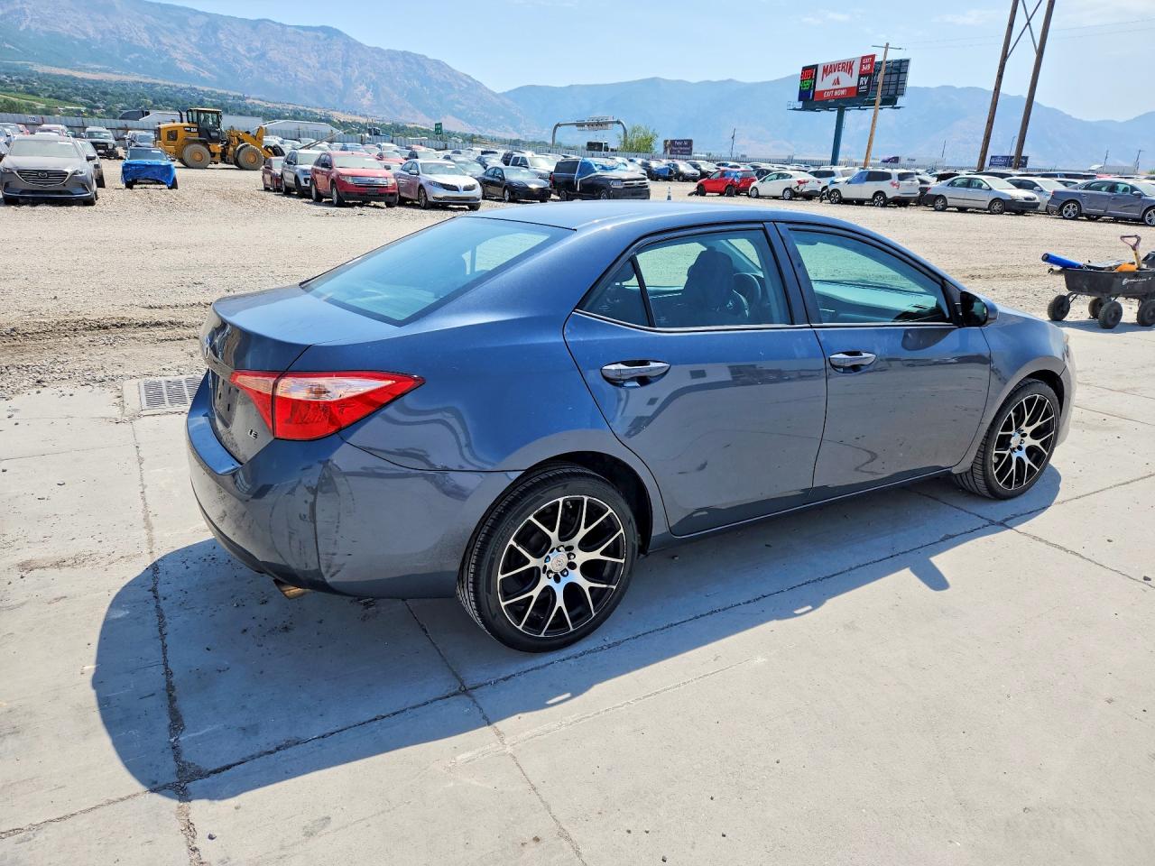 2018 TOYOTA COROLLA LE — снимка 3