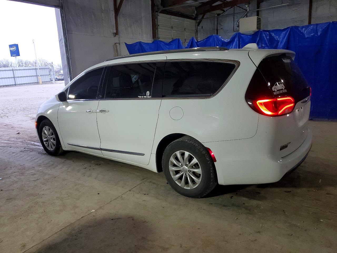 2019 CHRYSLER PACIFICA TOURING L — снимка 2