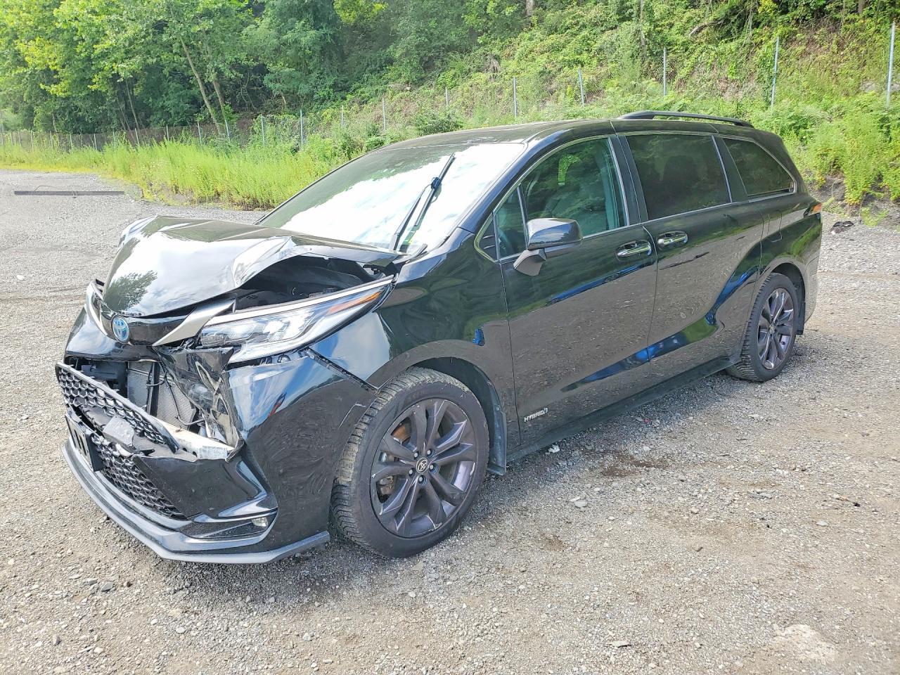 2021 TOYOTA SIENNA XSE