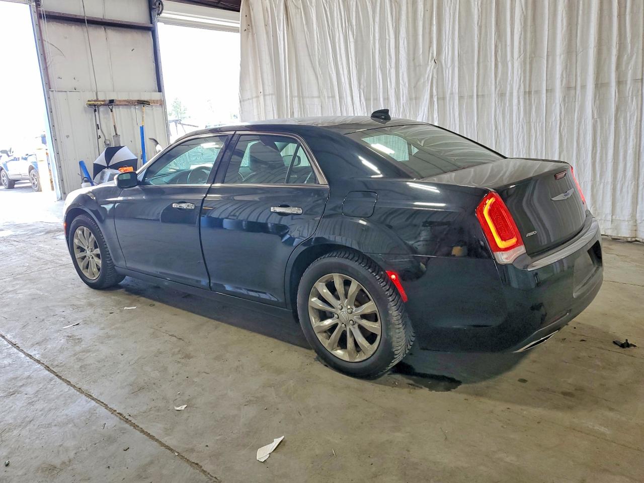 2019 CHRYSLER 300 LIMITED — снимка 2