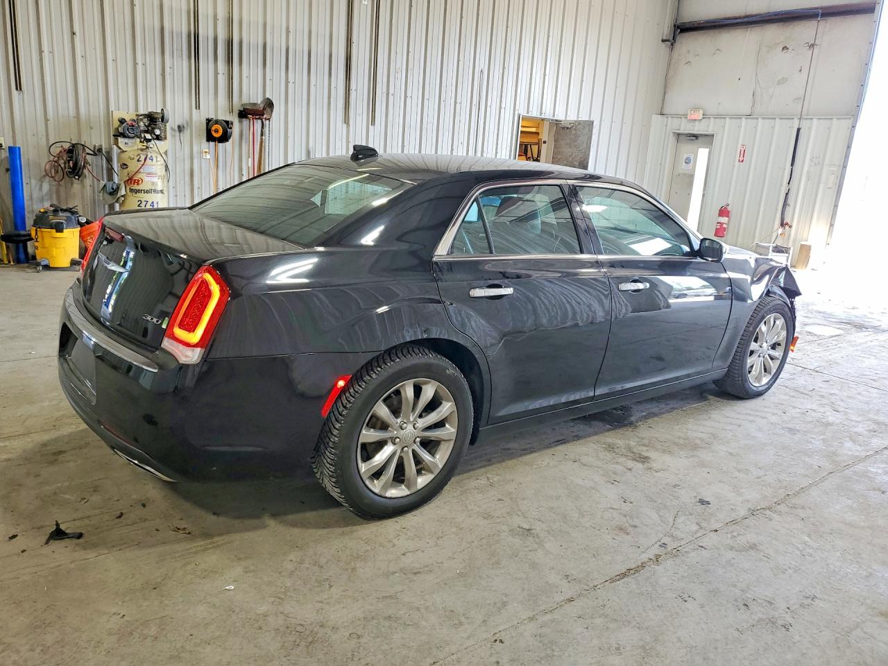 2019 CHRYSLER 300 LIMITED — снимка 3