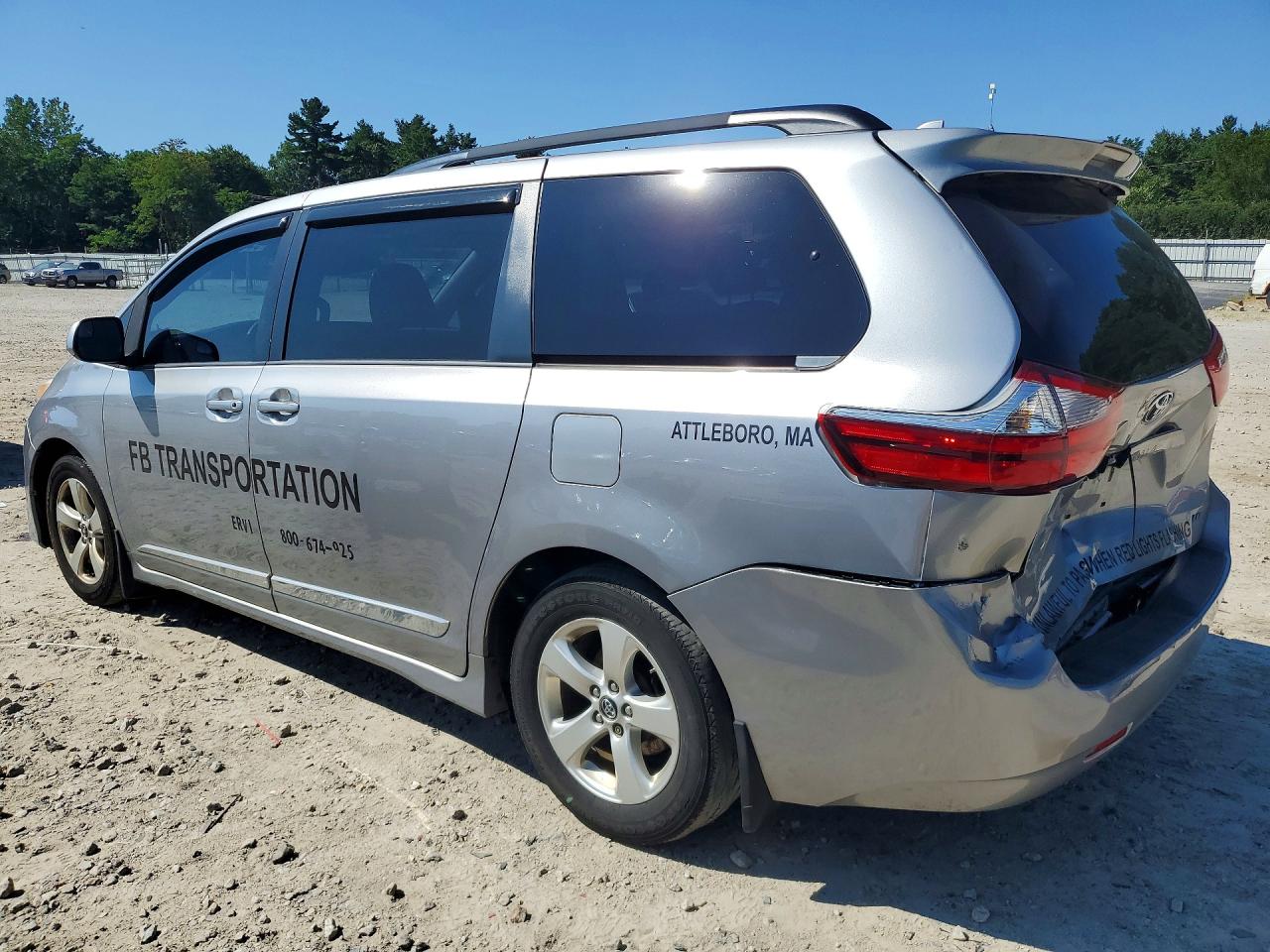 2018 TOYOTA SIENNA LE — снимка 2