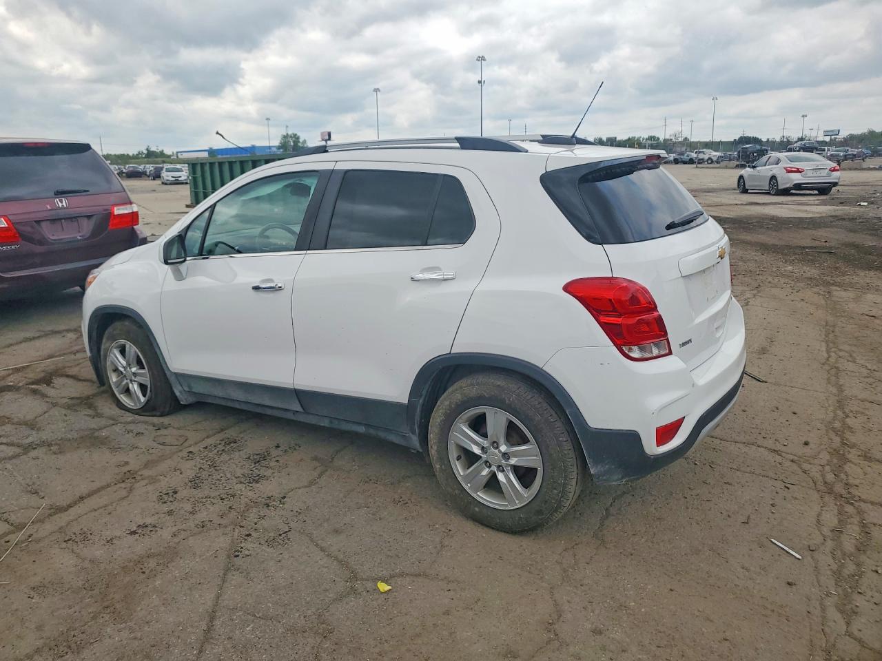2019 CHEVROLET TRAX 1LT — снимка 2