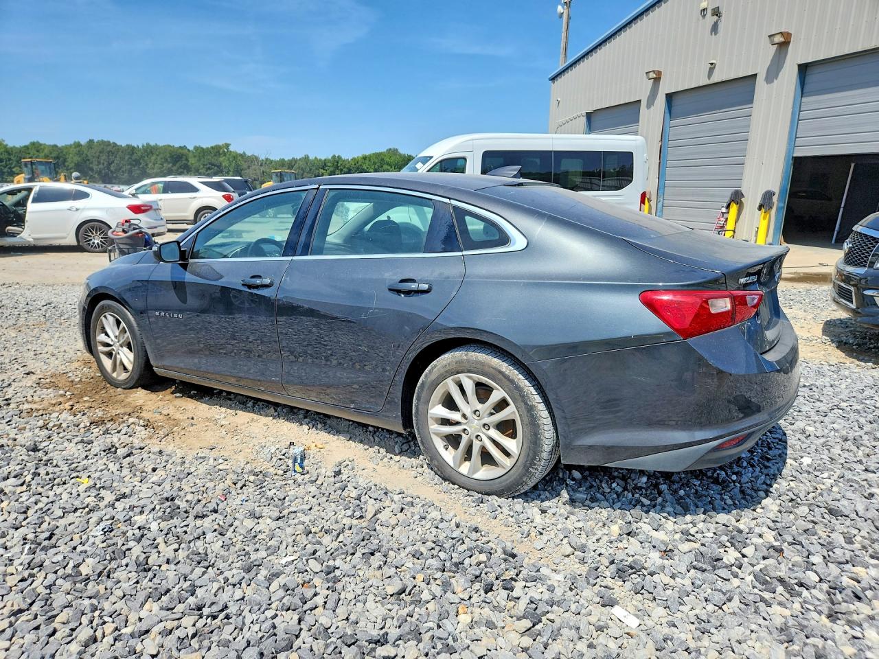 2017 CHEVROLET MALIBU LT — снимка 2