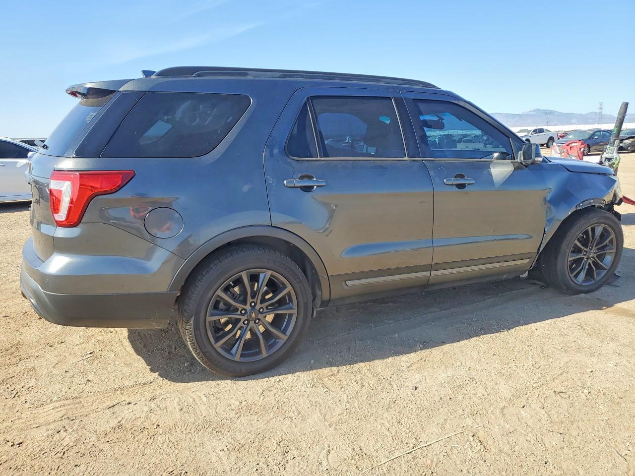 2017 FORD EXPLORER XLT — снимка 3