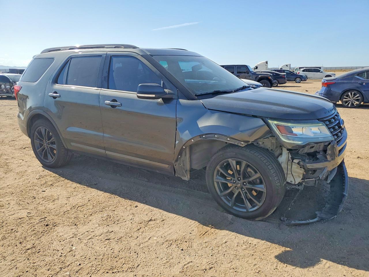2017 FORD EXPLORER XLT — снимка 4