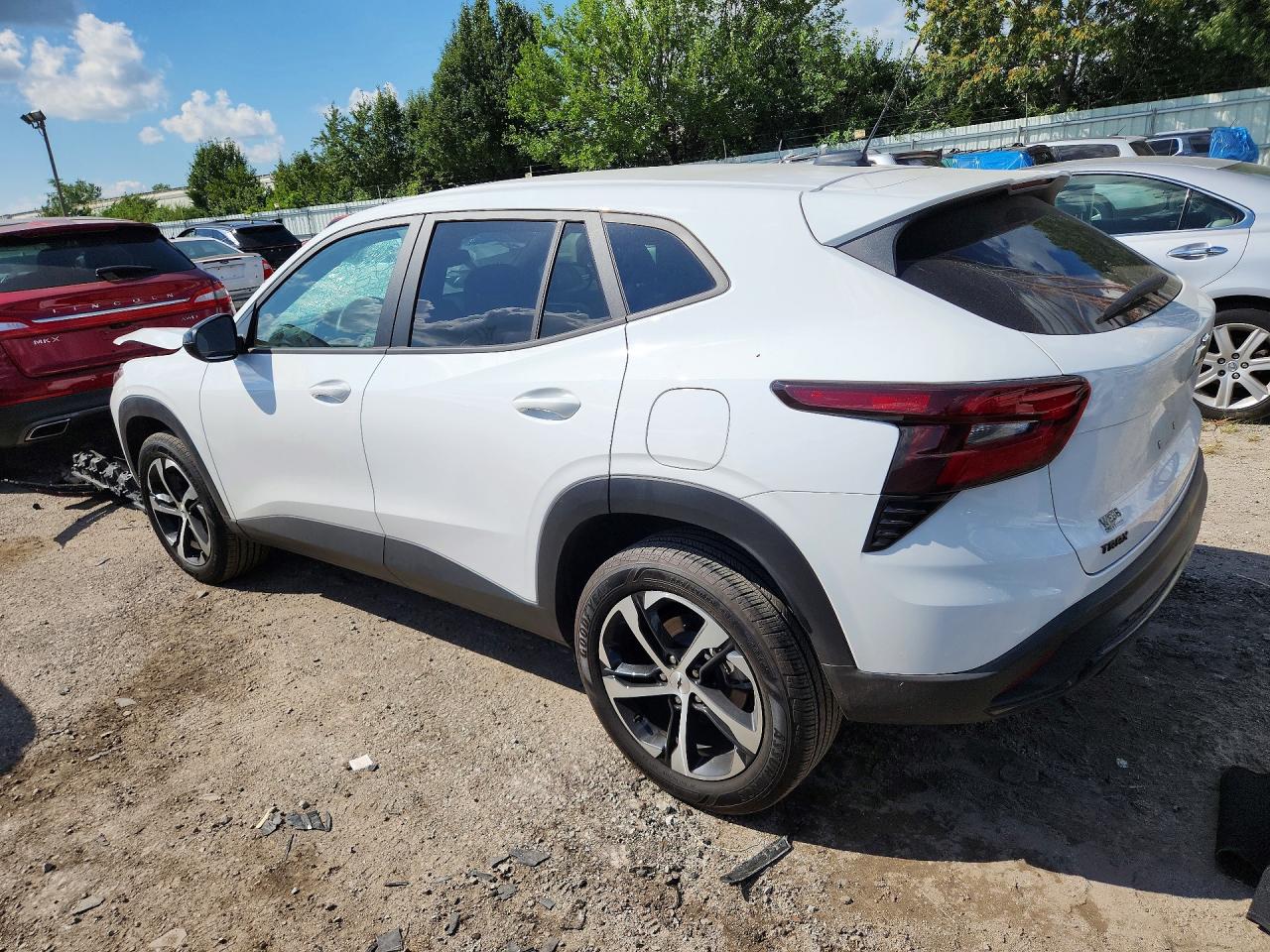 2025 CHEVROLET TRAX 1RS — снимка 2