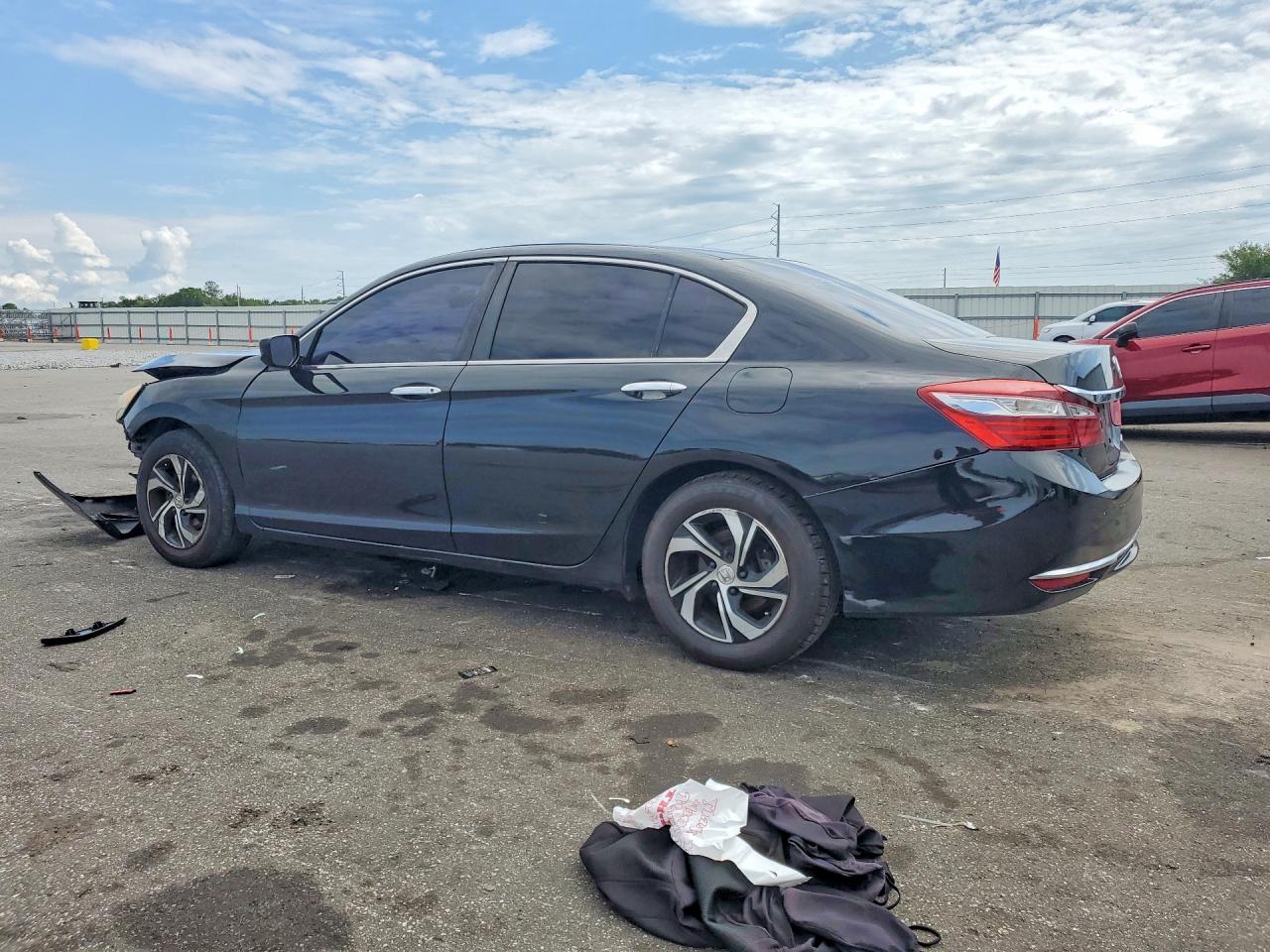 2017 HONDA ACCORD LX — снимка 2