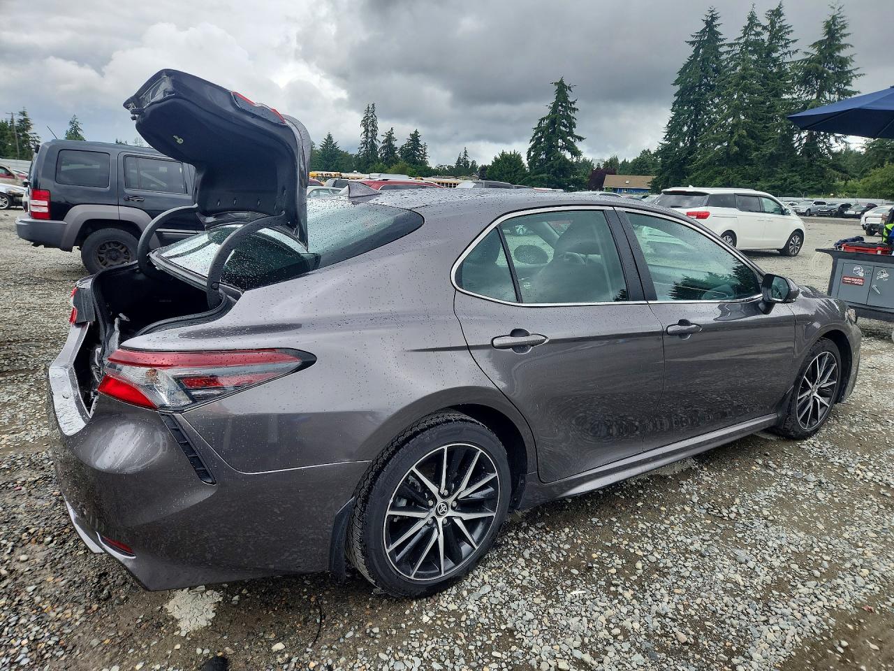2023 TOYOTA CAMRY HYBRID SE — снимка 3