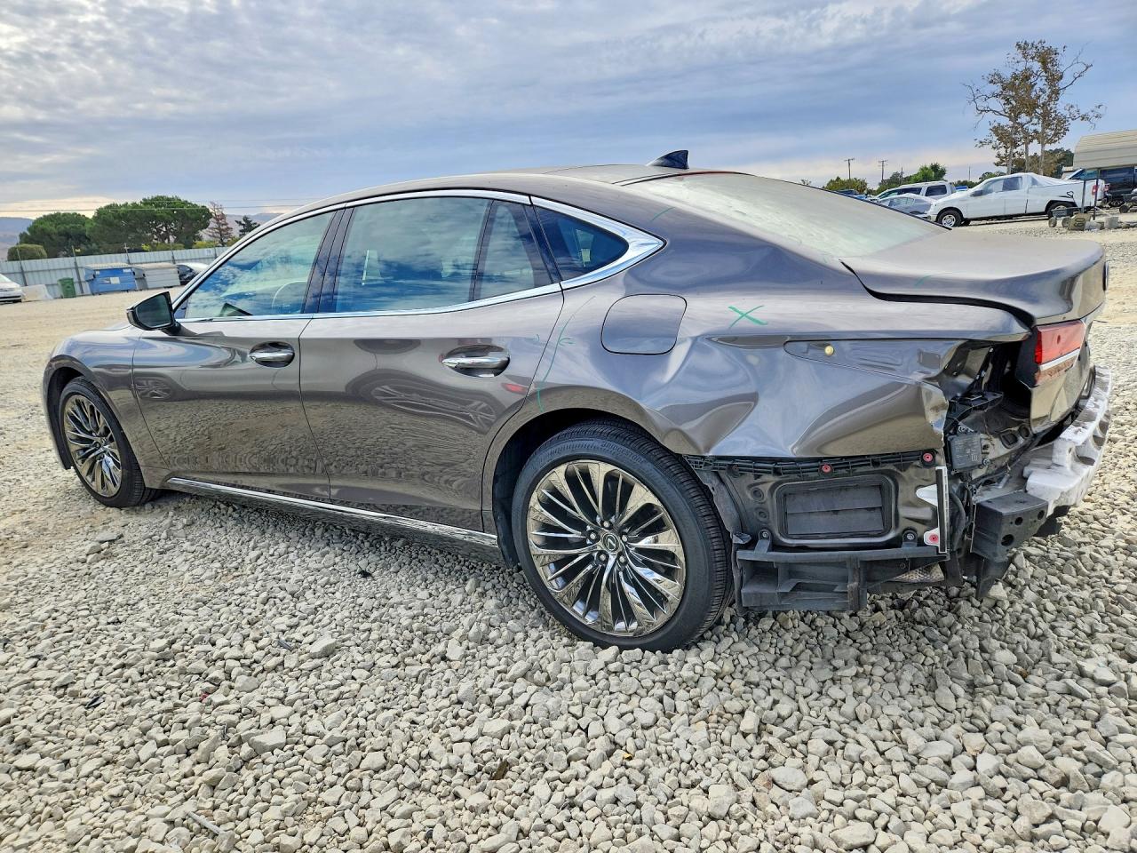 2018 LEXUS LS 500 — снимка 2