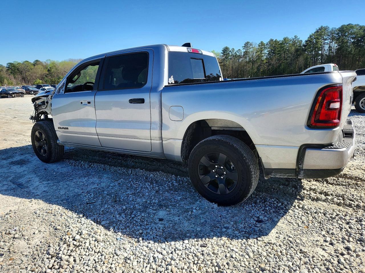 2025 RAM 1500 TRADESMAN — снимка 2