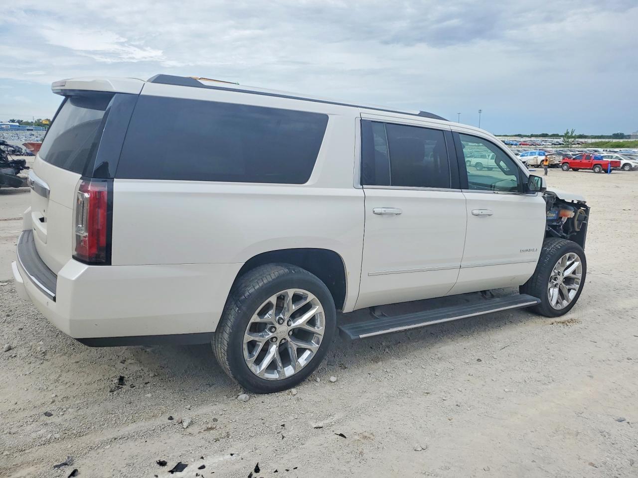 2018 GMC YUKON XL DENALI — снимка 3
