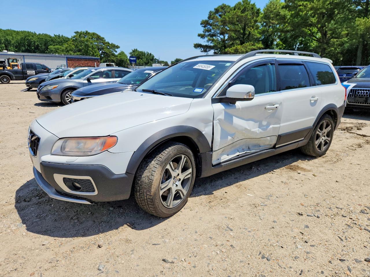 2013 VOLVO XC70 T6
