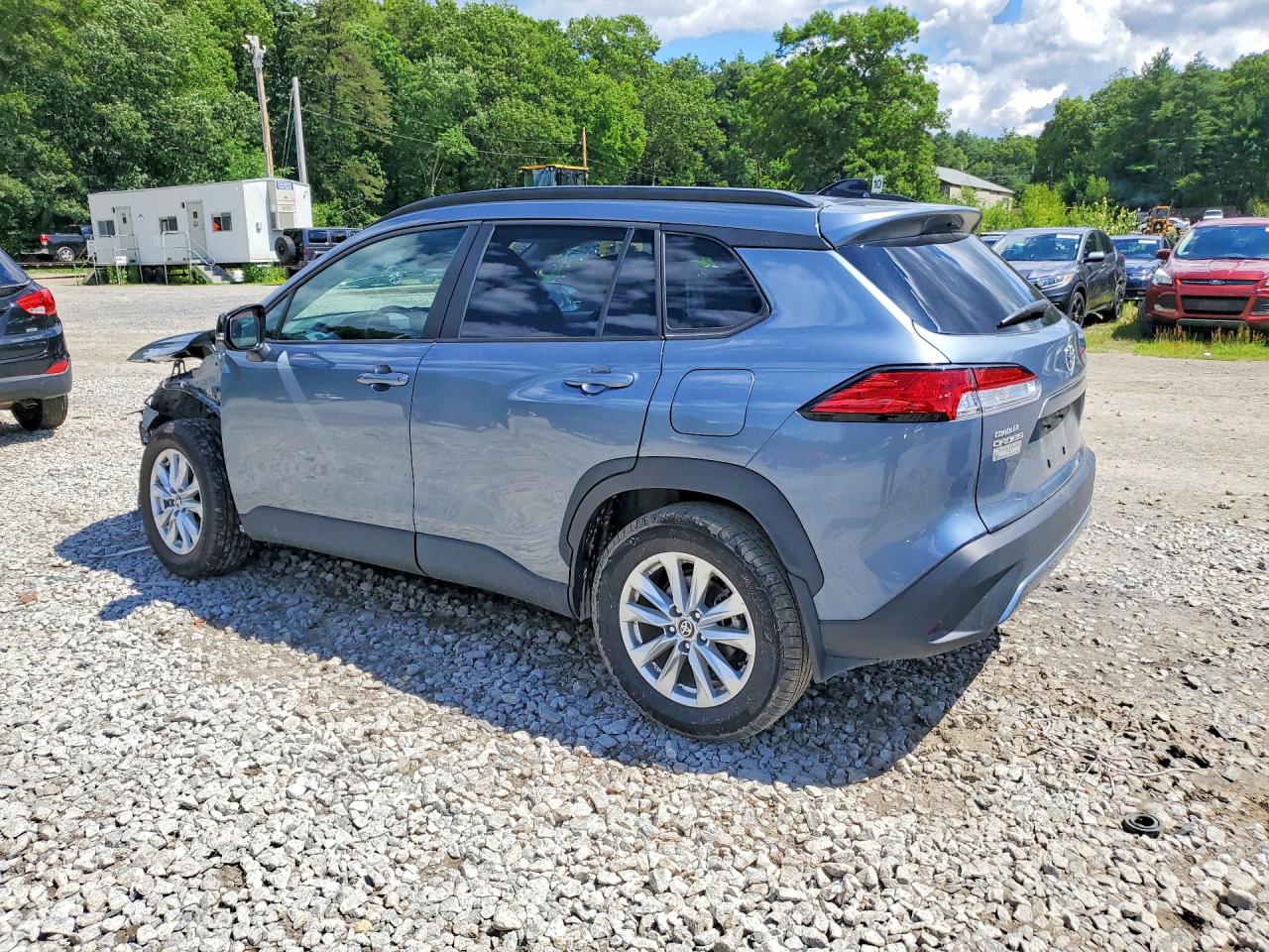 2025 TOYOTA COROLLA CROSS LE — снимка 2
