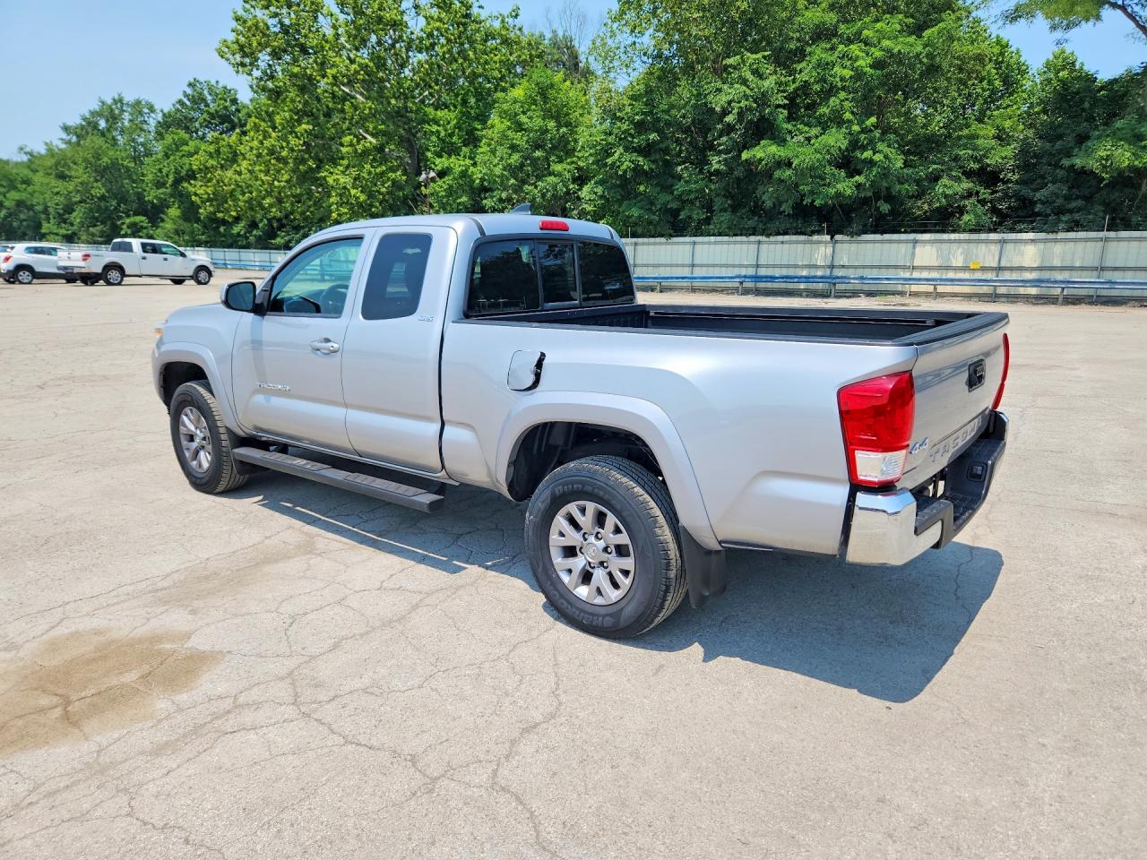 2017 TOYOTA TACOMA SR5 — снимка 2